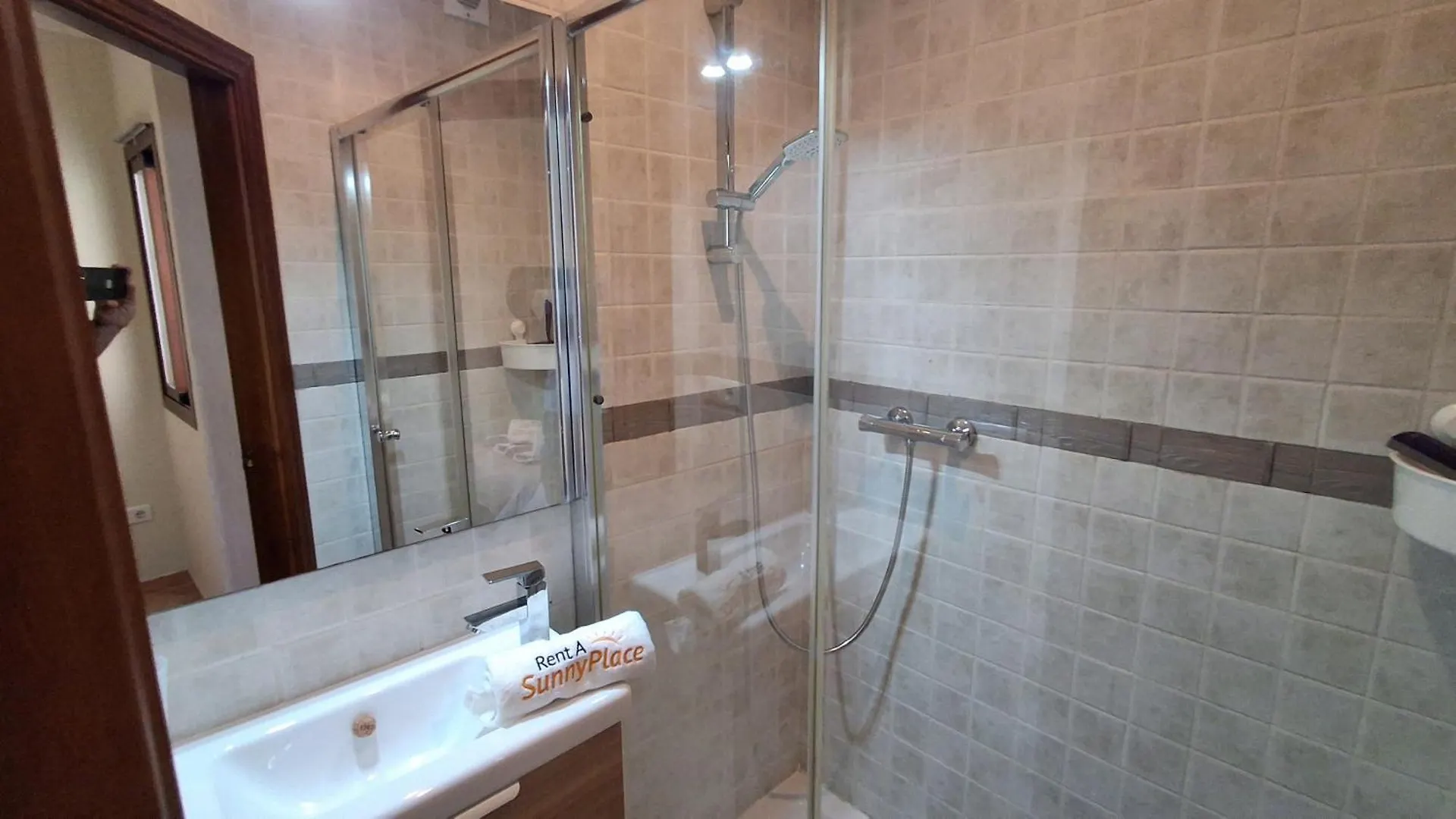 بيت للعطل Retiro De Playa Your Beachfront Getaway ألغاروبو - كوستا إسبانيا